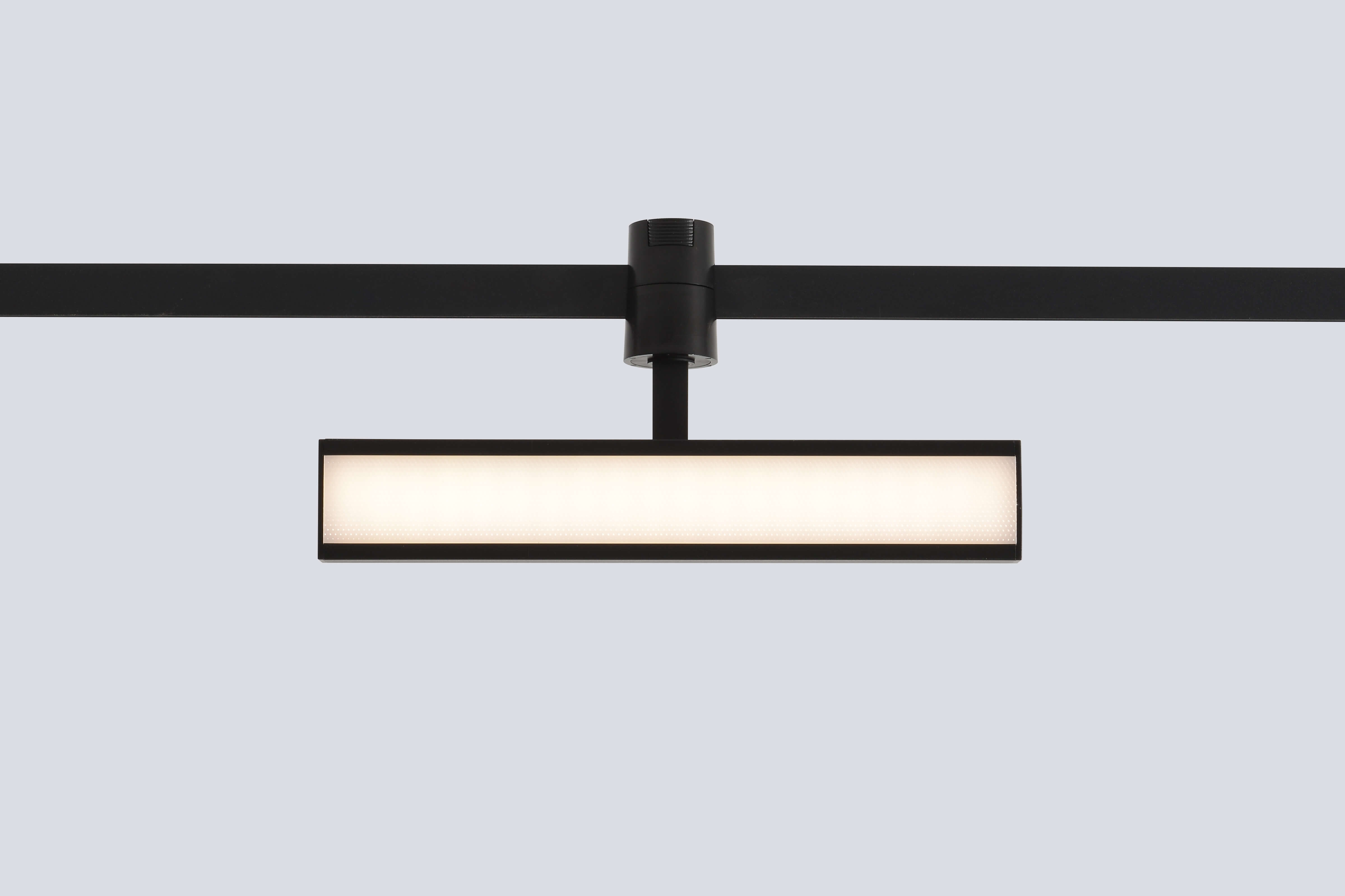 Светильник трековый для гибкой магнитной системы crystal lux clt 0.37 001 10w bl smart